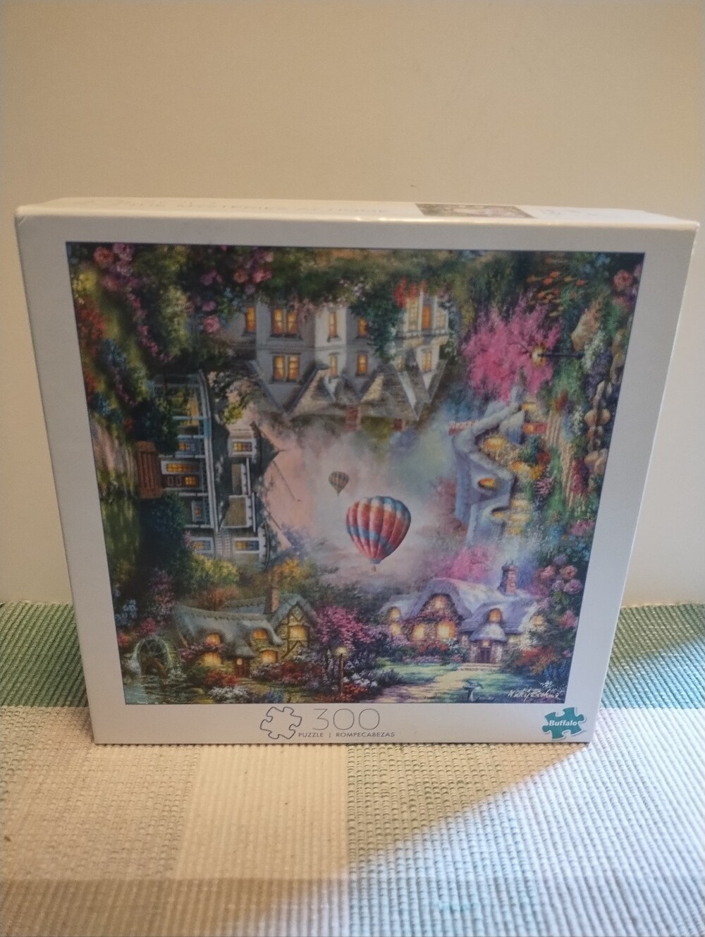 Scenic Hot Air Balloon 300-Piece Puzzle - Multi-Color
